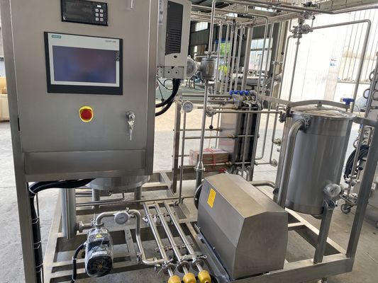 Alto costo de rendimiento del pasteurizador Capacidad dependiente de la condición de la máquina Características que apoyan el procesamiento térmico industrial