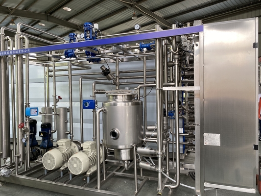 Tecnología avanzada Máquina de esterilización UHT personalizada de 0,5-20T / H para la línea de procesamiento de jugo de naranja / manzana / mango Nuevo esterilizador UHT con PLC