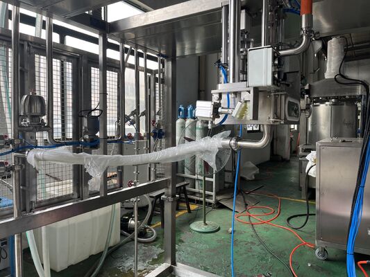 Personalice el sistema de llenado aséptico con sistema operativo PLC que ofrece una solución de llenado estéril para las industrias farmacéutica y médica.