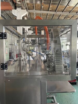 Personalice el sistema de llenado aséptico con sistema operativo PLC que ofrece una solución de llenado estéril para las industrias farmacéutica y médica.